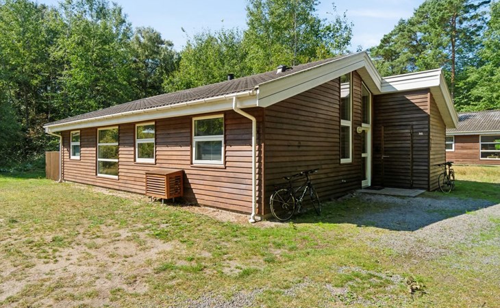 "Emmie" - 1.2km from the sea 1