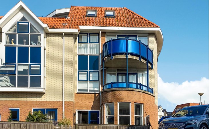 2 bedroom beach front apartment in Bergen aan Zee 1