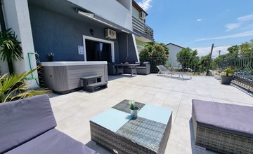 mit privatem Pool und Sauna 2