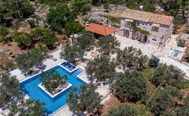 Beautiful home in Blato 1
