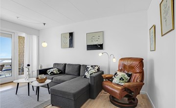 1 bedroom nice apartment in Allinge 3