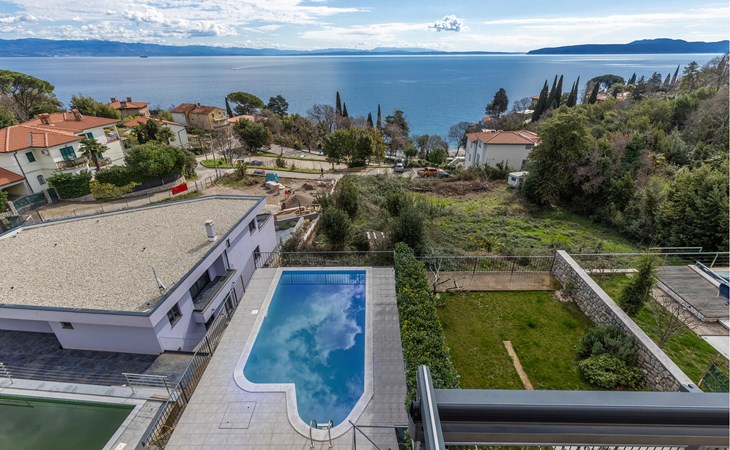 3 bedroom stunning apartment in Lovran 1