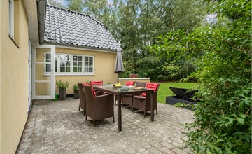 Awesome home in Væggerløse with WiFi 2