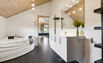 "Edzard" - 800m from the sea 2