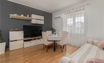 2 bedroom stunning apartment in Novi Vinodolski 3