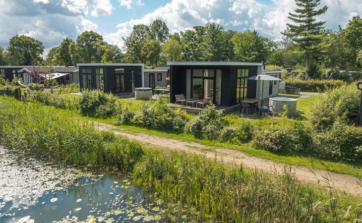River Cabin with hot tub | 6 pers. 1