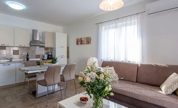 Schöne Wohnung Funtana Nr.1 2