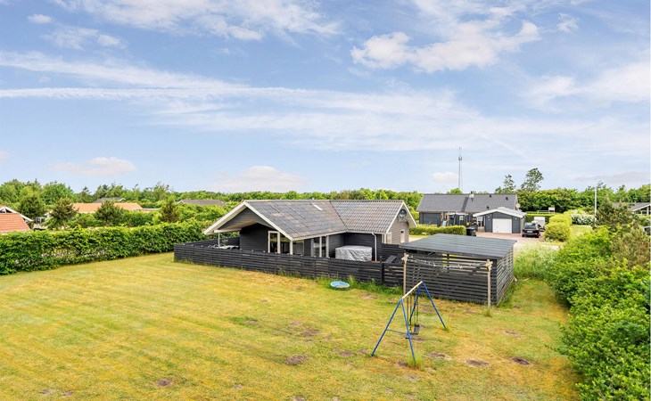 4 bedroom lovely home in Tarm 1