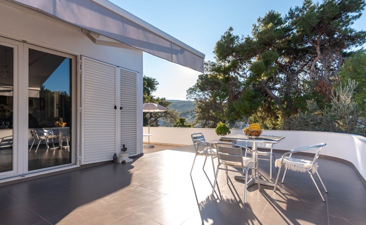 Haus in Splitska mit kostenlosem Parkplatz 1