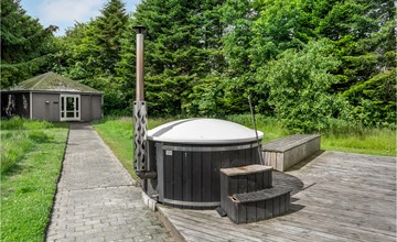 8 bedroom cozy home in Henne 2