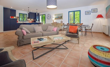 Stunning home in Nessa 2
