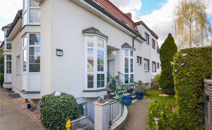 2 bedroom lovely home in Berlin 1