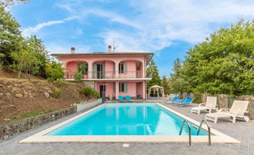 Awesome home in Capolona 2