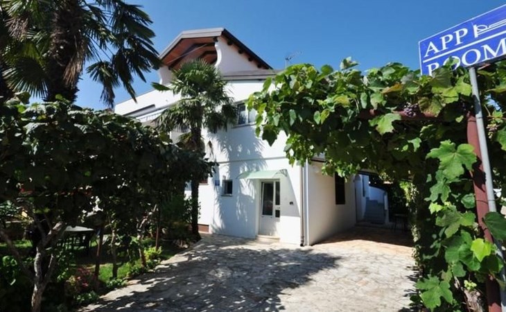 Wohnung "Martina" mit Terrasse 1