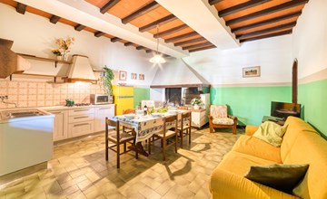 2 bedroom amazing home in Dicomano 3
