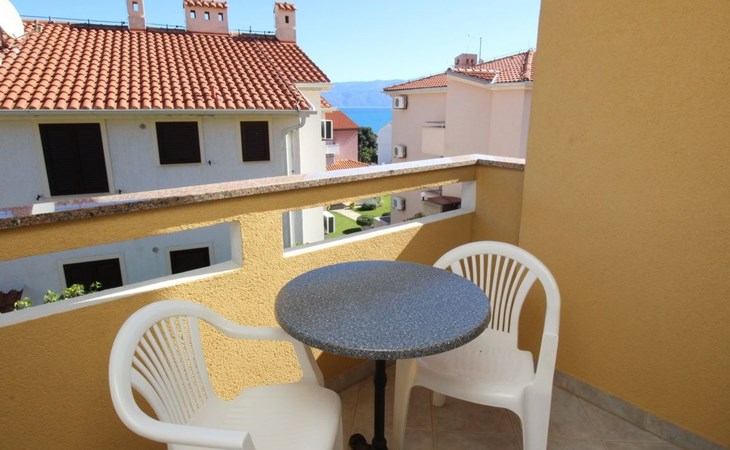 Appartement in Baška mit Eigenem Balkon 1