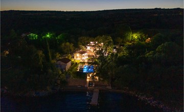 Schönes Haus mit 5 Schlafzimmern in. 2