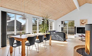 Nice home in Juelsminde with WiFi 3