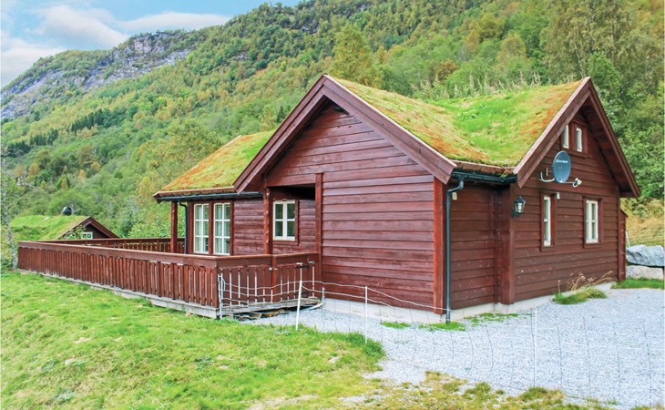 4 bedroom nice home in Sogndal 1