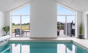 "Christian" - 600m from the sea 2