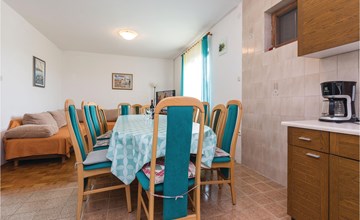 6 bedroom cozy apartment in Nin 2