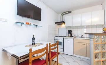 Amazing apartment in Bakar with kitchen 3