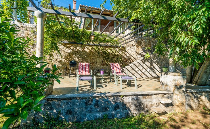 Gorgeous home in Dubrovnik with kitchen 1