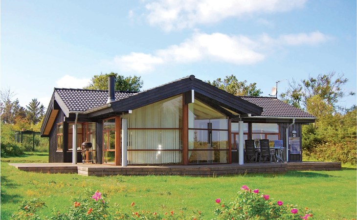 Beautiful home in Hjørring with house sea view 1