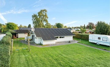 Stunning home in Strøby with WiFi 2