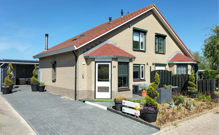 Amazing home in Stavenisse with swimming pool 1