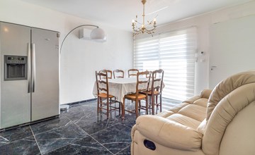 2 bedroom nice home in Chateaurenard 3