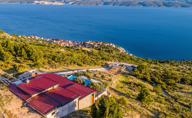 Stunning villa by the sea for 8 guests 1