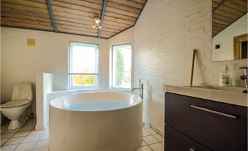 Nice home in Hejls with WiFi 2