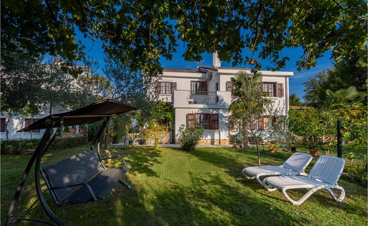 Cozy apartment in Malinska with kitchen 1
