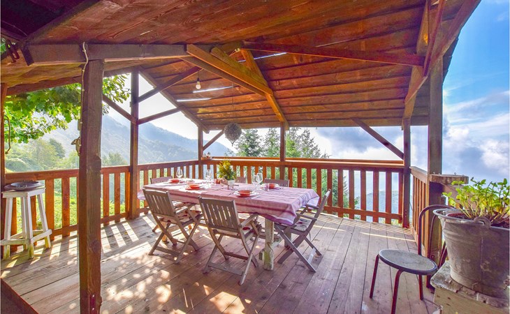 Nice home in Camaiore with WiFi 1
