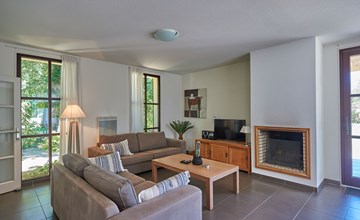 Margaux 8p. 2