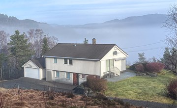 Gemütliches Haus mit 4 Schlafzimmern in. 2