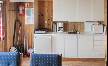 1 bedroom awesome home in Spangereid 3