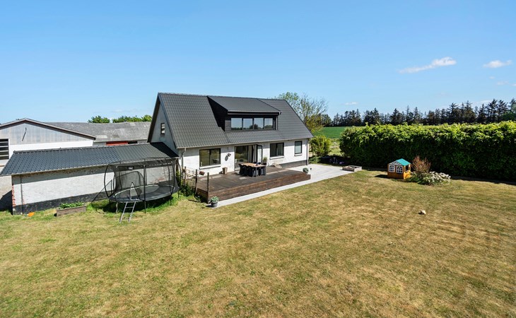 Awesome home in Sønder Felding 1