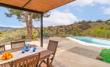Awesome home in Sedella 3