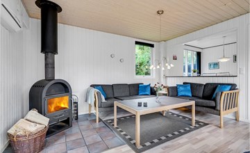 Beautiful home in Blåvand with WiFi 3
