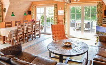 Lovely home in Skjern with WiFi 2