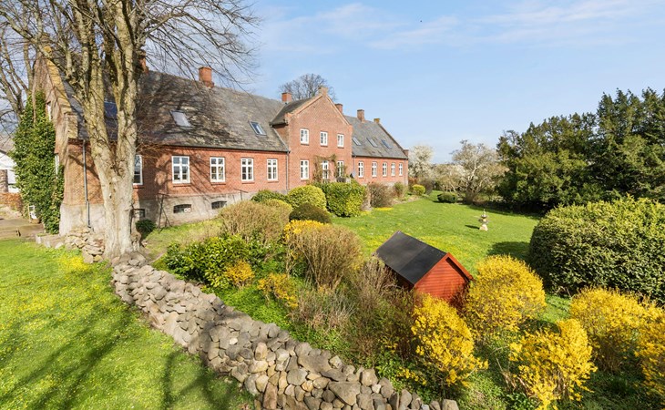 Pet friendly home in Rønde with kitchen 1