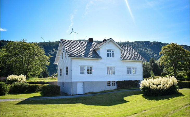 Awesome home in Fitjar with WiFi 1