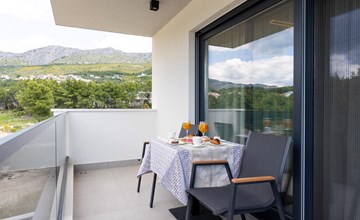 Lovely apartment in Podstrana 3