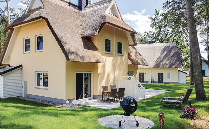 Reetdachhaus Kiek in` Wald 1