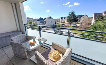 Grand Balcon, Piscine et proche du Port 2