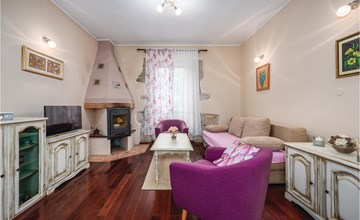 Beautiful home in Breg 2