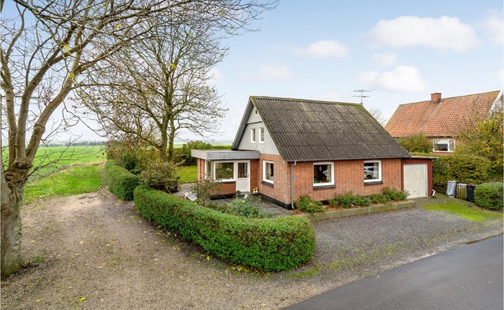 4 bedroom gorgeous home in Nykøbing M 1