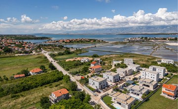 5 bedroom stunNing home in Nin 3